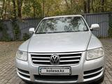 Volkswagen Touareg 2004 годаүшін5 300 000 тг. в Петропавловск
