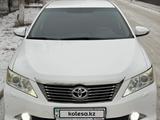 Toyota Camry 2013 года за 10 500 000 тг. в Актобе