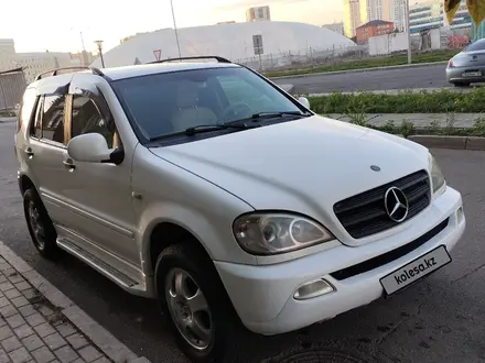 Mercedes-Benz ML 320 2001 года за 3 950 000 тг. в Астана – фото 3