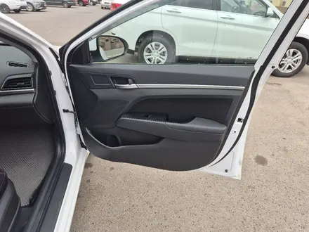Hyundai Elantra 2020 года за 7 900 000 тг. в Астана – фото 6