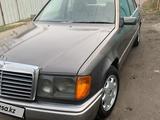 Mercedes-Benz E 200 1990 годаүшін1 000 000 тг. в Алматы