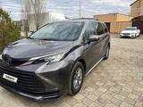 Toyota Sienna 2022 годаүшін19 500 000 тг. в Уральск – фото 2