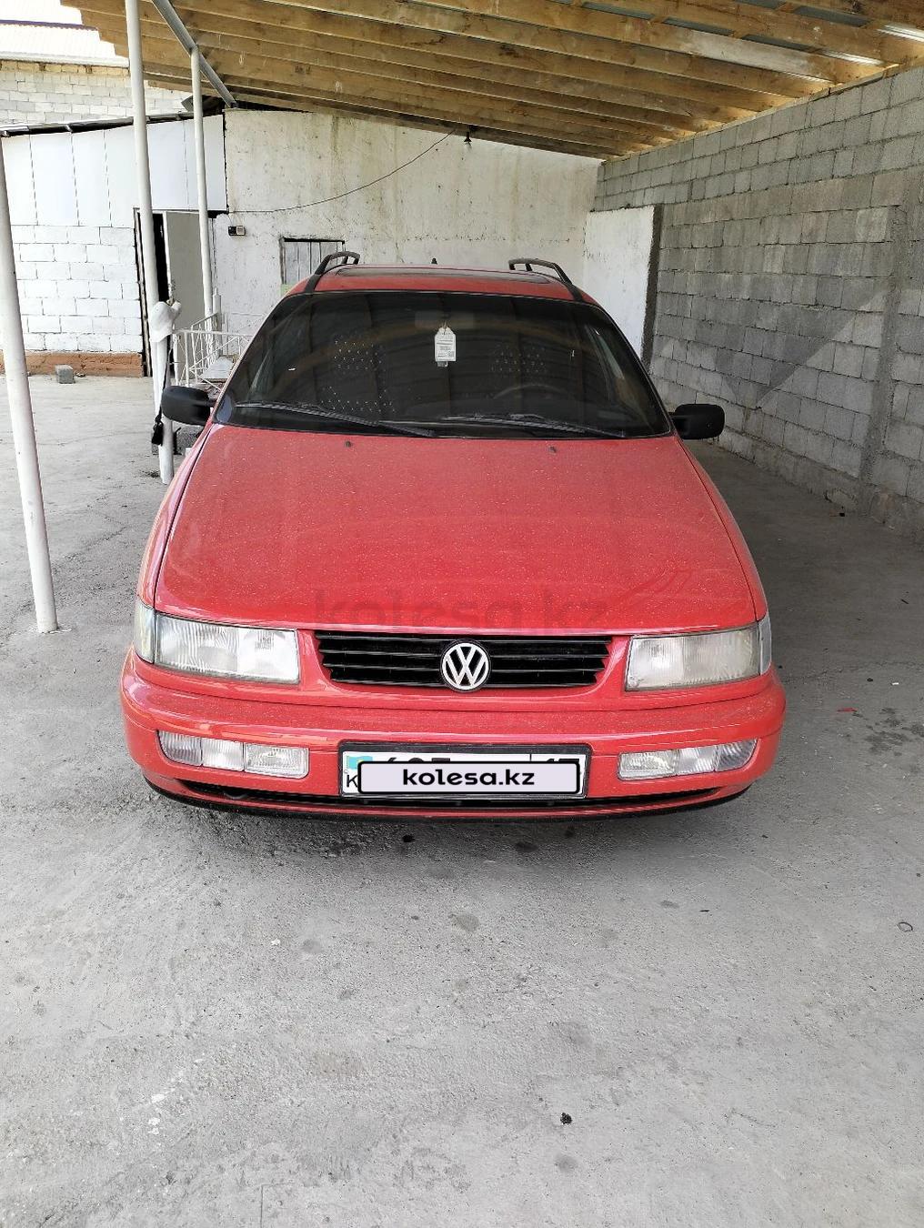 Volkswagen Passat 1994 г.