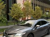 Toyota Camry 2022 года за 18 300 000 тг. в Алматы