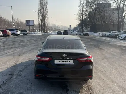 Toyota Camry 2022 года за 21 500 000 тг. в Алматы – фото 4