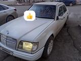 Mercedes-Benz E 300 1990 года за 850 000 тг. в Актобе – фото 2