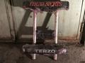 Багажник Terzo для перевозки 5 пар лыж на запасное колесо внедорожника за 55 000 тг. в Алматы – фото 3