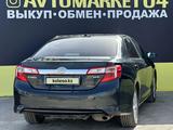 Toyota Camry 2013 года за 9 050 000 тг. в Актобе – фото 4