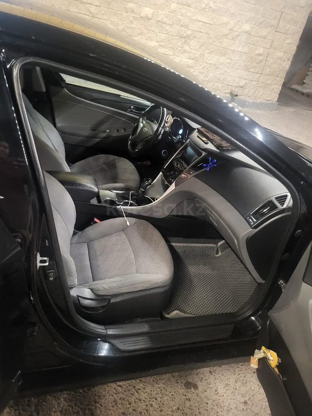 Hyundai Sonata, 2011