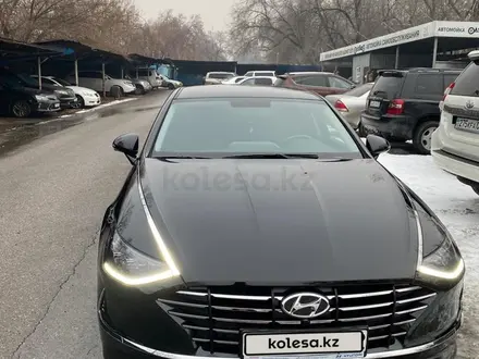 Hyundai Sonata 2022 года за 14 500 000 тг. в Алматы