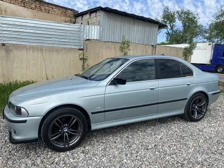 BMW 528 1996 года за 3 200 000 тг. в Шымкент – фото 2