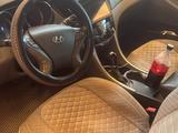 Hyundai Sonata 2010 года за 4 500 000 тг. в Атырау – фото 3