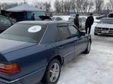 Mercedes-Benz E 300 1993 года за 900 000 тг. в Алматы – фото 4