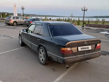 Mercedes-Benz E 200 1993 года за 2 500 000 тг. в Петропавловск – фото 6