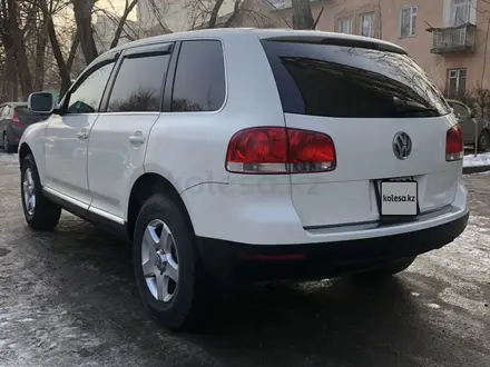 Volkswagen Touareg 2006 года за 5 300 000 тг. в Алматы – фото 23