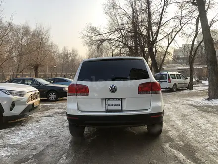 Volkswagen Touareg 2006 года за 5 300 000 тг. в Алматы – фото 30