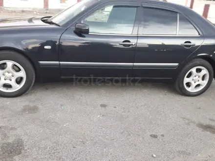 Mercedes-Benz E 320 1997 года за 4 200 000 тг. в Тараз – фото 6