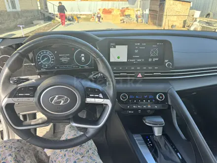 Hyundai Elantra 2023 года за 11 800 000 тг. в Актобе – фото 12