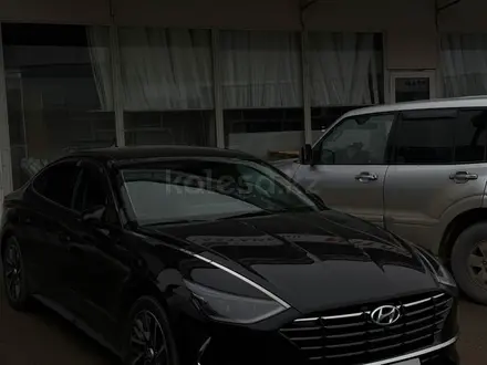 Hyundai Sonata 2021 года за 12 000 000 тг. в Актау – фото 2