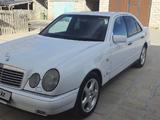 Mercedes-Benz E 320 1999 года за 3 500 000 тг. в Жанаозен