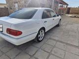 Mercedes-Benz E 320 1999 года за 3 500 000 тг. в Жанаозен – фото 4