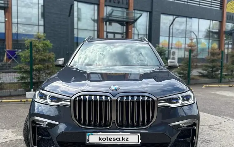 BMW X7 2021 года за 73 700 000 тг. в Астана