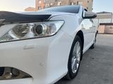 Toyota Camry 2014 года за 11 200 000 тг. в Жанаозен – фото 3