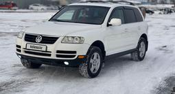 Volkswagen Touareg 2004 года за 5 850 000 тг. в Алматы – фото 5