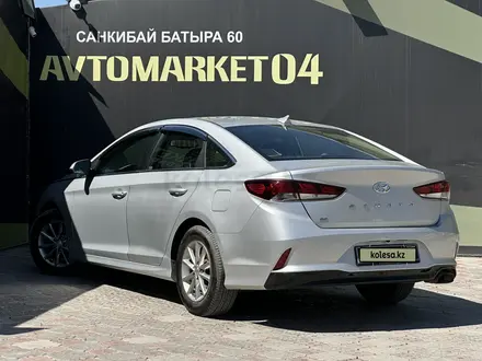 Hyundai Sonata 2019 года за 7 800 000 тг. в Актобе – фото 4