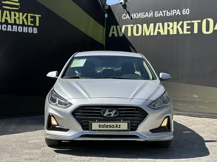 Hyundai Sonata 2019 года за 7 800 000 тг. в Актобе – фото 2