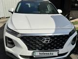 Hyundai Santa Fe 2020 года за 14 990 000 тг. в Алматы – фото 2