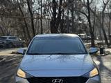 Hyundai Accent 2023 годаүшін7 300 000 тг. в Алматы