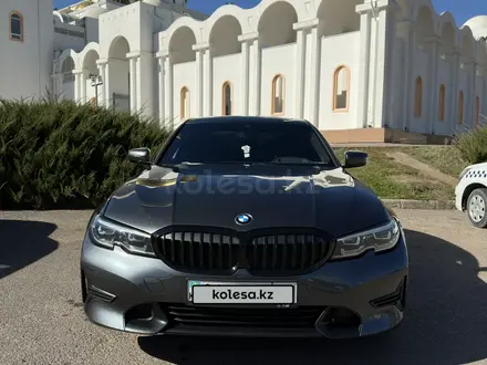 BMW 330 2019 года за 15 500 000 тг. в Астана