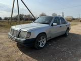 Mercedes-Benz E 280 1993 годаfor1 300 000 тг. в Шымкент