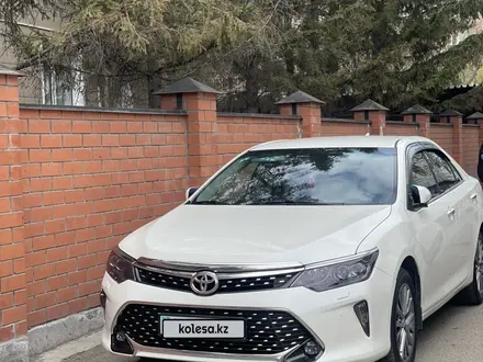 Toyota Camry 2017 года за 13 500 000 тг. в Усть-Каменогорск