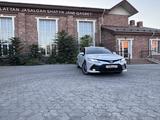 Toyota Camry 2023 года за 15 900 000 тг. в Шымкент – фото 2