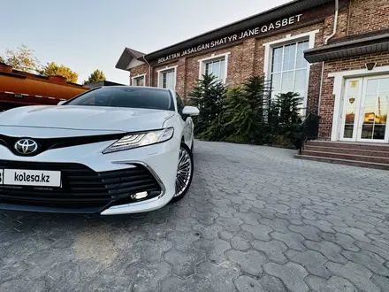 Toyota Camry 2023 года за 15 900 000 тг. в Шымкент – фото 6
