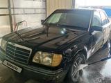 Mercedes-Benz E 200 1994 годаүшін1 000 000 тг. в Актобе – фото 2