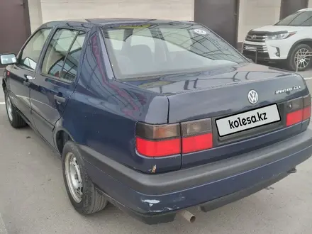 Volkswagen Vento 1993 года за 1 550 000 тг. в Уральск – фото 4
