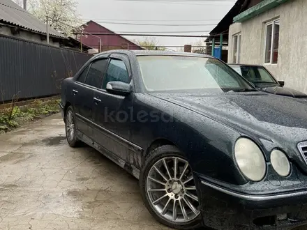 Mercedes-Benz E 280 1996 года за 2 850 000 тг. в Алматы – фото 3