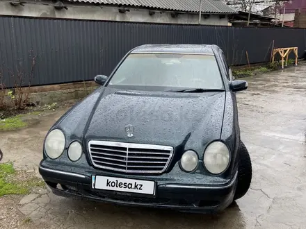 Mercedes-Benz E 280 1996 года за 2 850 000 тг. в Алматы – фото 2