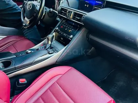 Lexus IS 350 2017 года за 14 000 000 тг. в Алматы