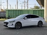 Hyundai Sonata 2022 года за 12 500 000 тг. в Алматы