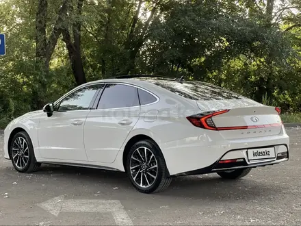 Hyundai Sonata 2022 года за 12 200 000 тг. в Алматы – фото 7
