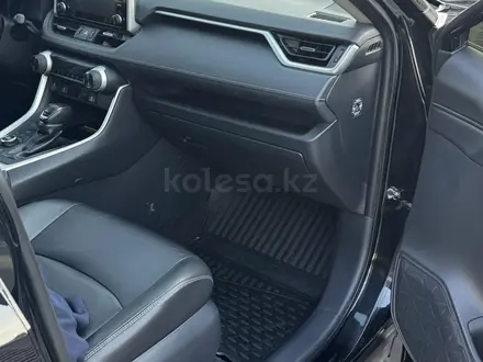 Toyota RAV4 2020 года за 12 900 000 тг. в Алматы – фото 11