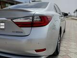 Lexus ES 300h 2015 года за 10 200 000 тг. в Актау – фото 4