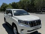 Toyota Land Cruiser Prado 2022 года за 27 500 000 тг. в Атырау