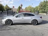 Hyundai Sonata 2021 года за 14 500 000 тг. в Шымкент – фото 2