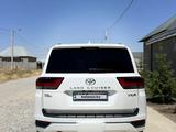 Toyota Land Cruiser 2022 года за 50 000 000 тг. в Шымкент – фото 3