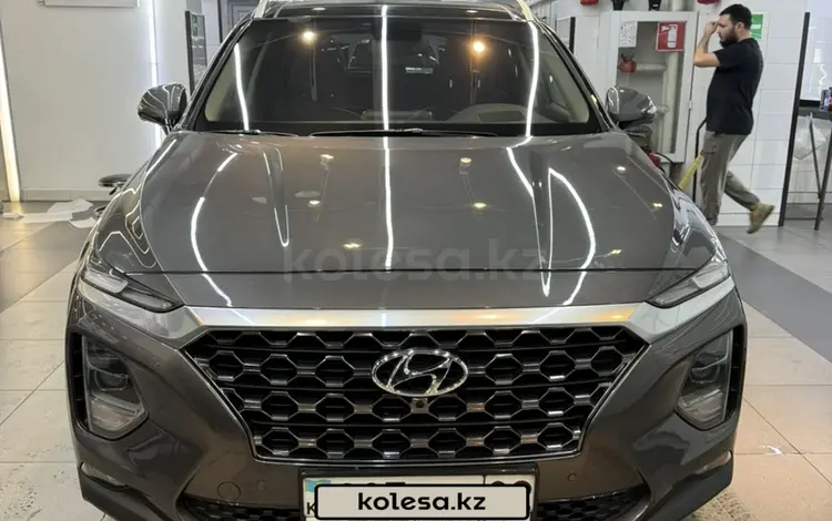 Hyundai Santa Fe 2019 года за 14 300 000 тг. в Алматы